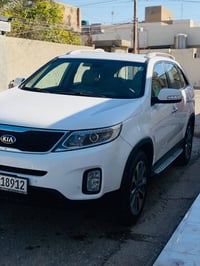 سورنتو ٢٠١٥ • ماشي ٦٨٠٠٠ • رقم سليمانيه