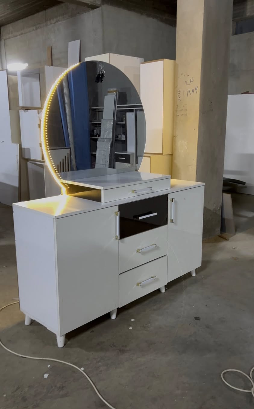 سلام عليكم البيع غرفه نوم مستعمل خشب تركي فصال عراقي ضمان 5سنين قنصور ملحق ارتفاع250 عرضه 300 تخت ملكي خشب أمدي إيف ملاحضه مو مثل خشب الي بيه تبن خشبه أمدي إيف استفسار اتصل عنوان موصل برطلة ***********
