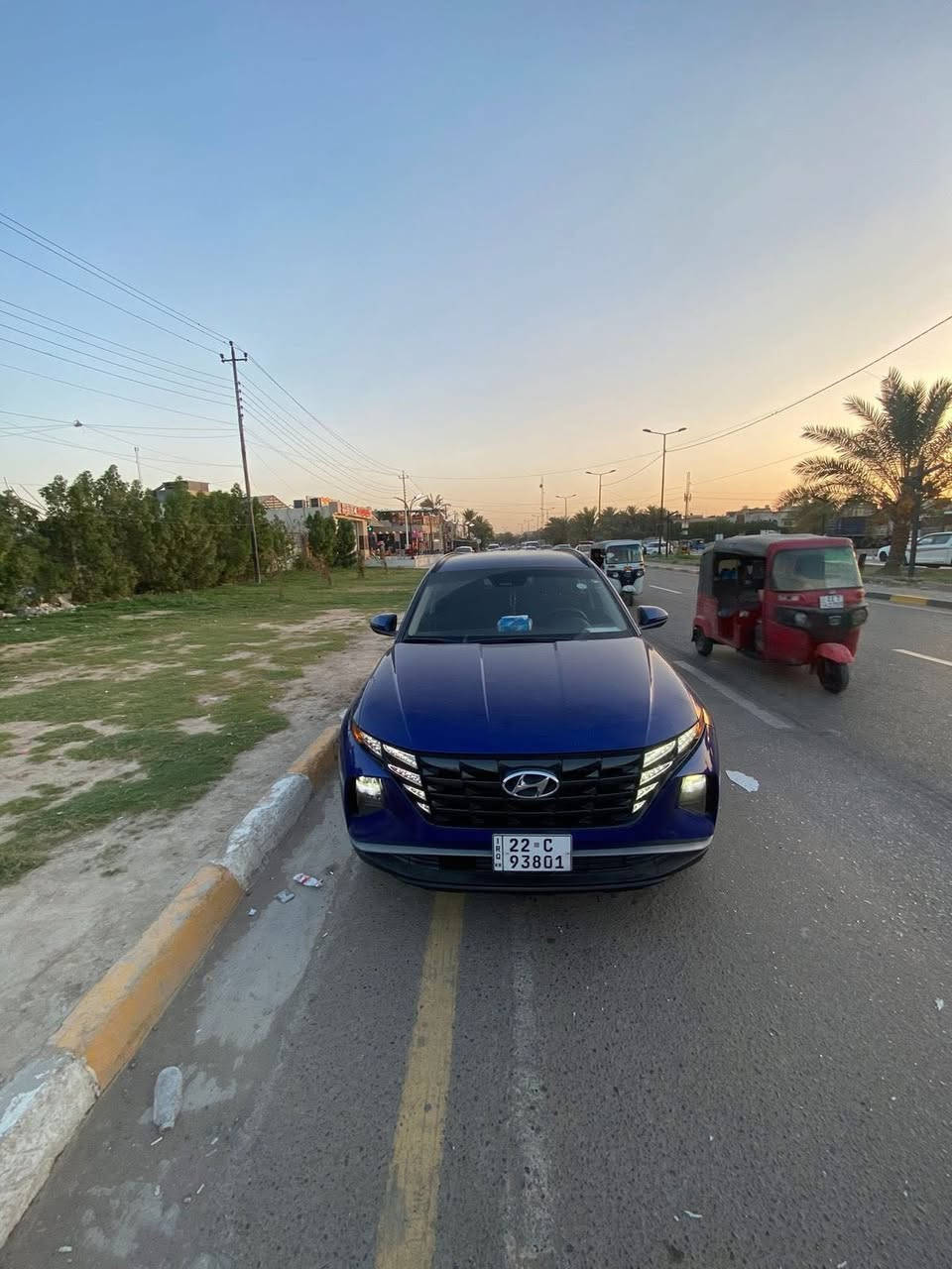 هونداي توسان 2022رقم اربيل تحويل او وكالة
كلين بدون قطره صبغ 
حادثهه فطر بالدعاميه 

حجم المحرك : 2.5L (  ) ‏
بصمة وتشغيل عن بعد دخول ذكي
شاشة كبيرة تدعم CarPlay 
كاميرا
هاند بريك بصمة
قطعتين تبريد 
كشنات هيتر 
كشن كهرباء
ويل كب 
اوتو هولد  اوتو ستارت اوتو ستوب
 نظام النقطة العمياء Blind Spot Monitoring
تحذير الخروج عن المسار + المحافظة على المسا 
رادار امامي (تحديد مسار)
‏‎رادار جانبي (نقاط عمياء)
‏‎رادار خلفي (التحذير من الاصطدام)
‏‎حساسات خلفي 
مانع انزلاق+ABS
نظام قيادة :    ECO-NORMAL-SPORT-SMART-SNOW

تحكم استيرن فول
ماشية 27

لايتات ليد عدسه زينون بلادي
بكلايتات LED بلادي
السعر 207 وبيهه مجال بسيط
مكان السياره بغداد الغزالية 
صور السونار والحادث بالمنشور
***********
