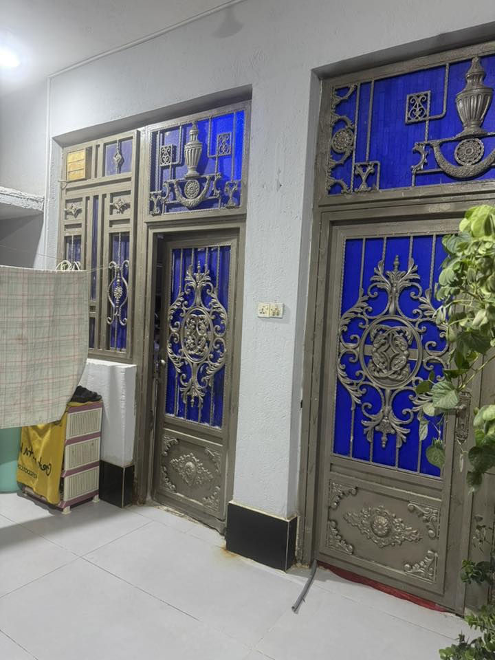 بيت طابو للبيع مساحة ١٠٨ يتكون من استقبال وصاله وغرفه ومطبخ حار وبارد حمام داخلي/حي العسكري شارع الاطفاء للاستفسار الاتصال ***********
