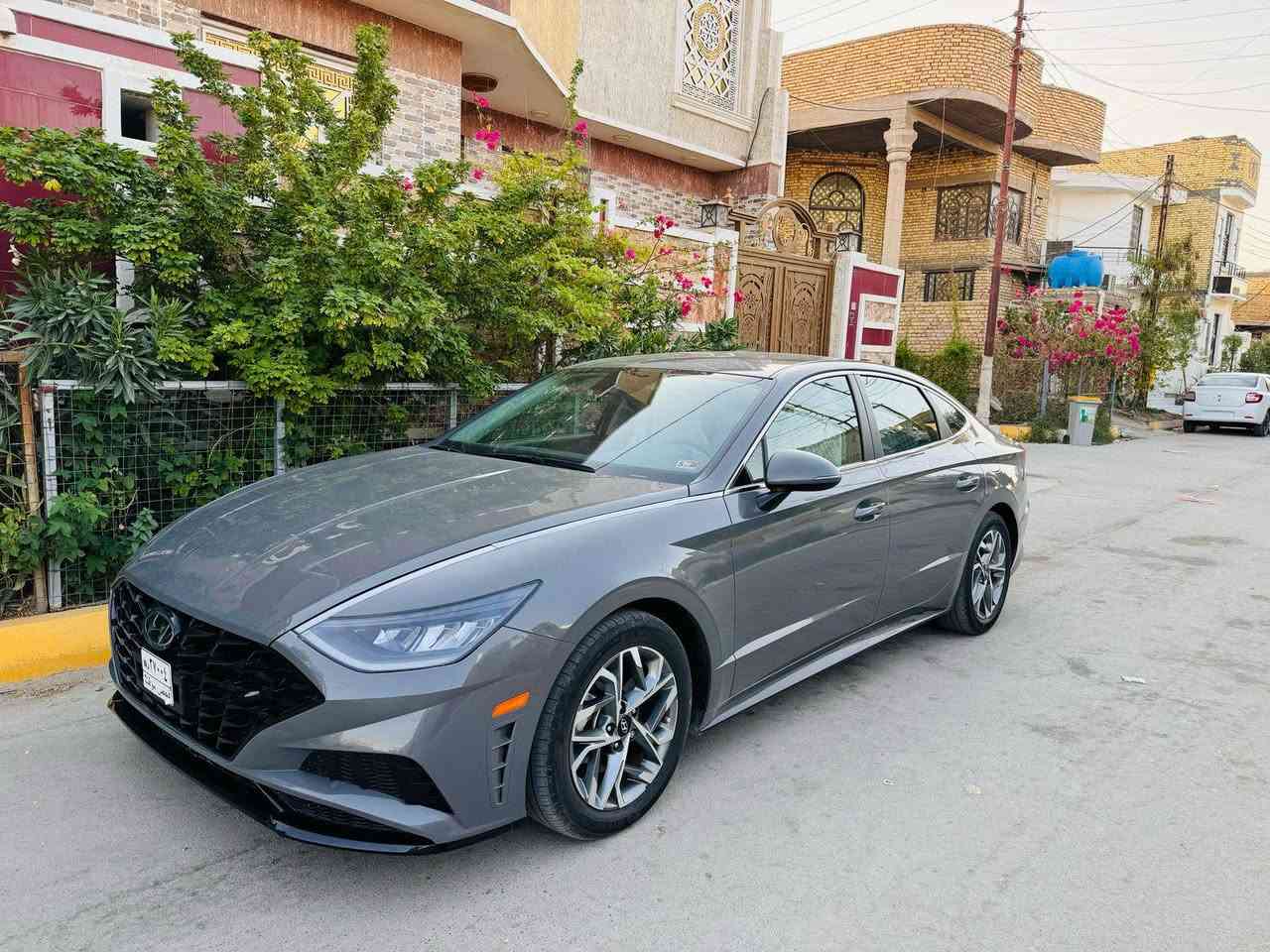 سلام عليكم 
سوناتا 2022 ماشيه 82 الف كيلو تقريبا  وليس ميل 
رقم معوقين باقيله سنتين 
سياره حادثها بدون ايرباك حلو قبق جنطه مبدل بأمريكا صور الحادث موجوده 
حجر البيئه موجود ورادار موجود 
مواصفات بصمه وبصمة ابواب تشغيل  عن بعد
 شاشه تحكمات ستيرن تحديد مسار ولباقي معروف 
سعرها 175 وبيها مجال للطيبين 
مكانها سماوه 
الاتصال *********** 
        ***********
