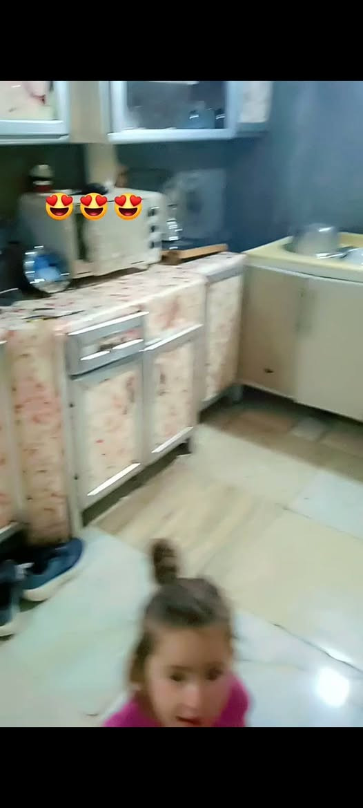 السلام عليكم عندي بيت للبيع المساحه 130 المكان نزلة سعد بيجو قرب موقف التكسيات عبر السكه القطار قريب على الشارع العام سند 25 للاستفسار *********** حلة, بابل
