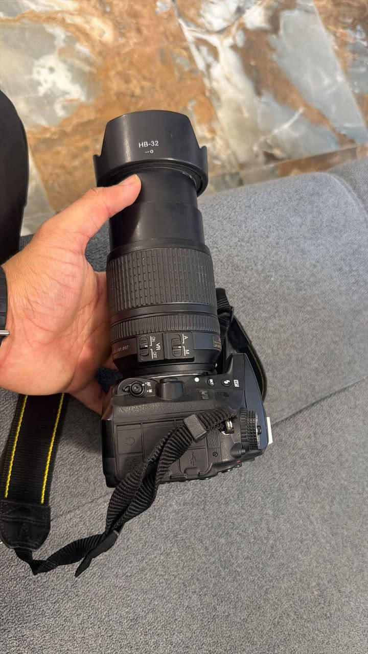 نيكون7100  مع عدسه18_140  نضافه فول فول استخدام شخصي يعني ملازمها اي مصور مكلف بلنشر صاحب الكامره*********** رقم الولد اتصلو عليه مكانه كربلاء
