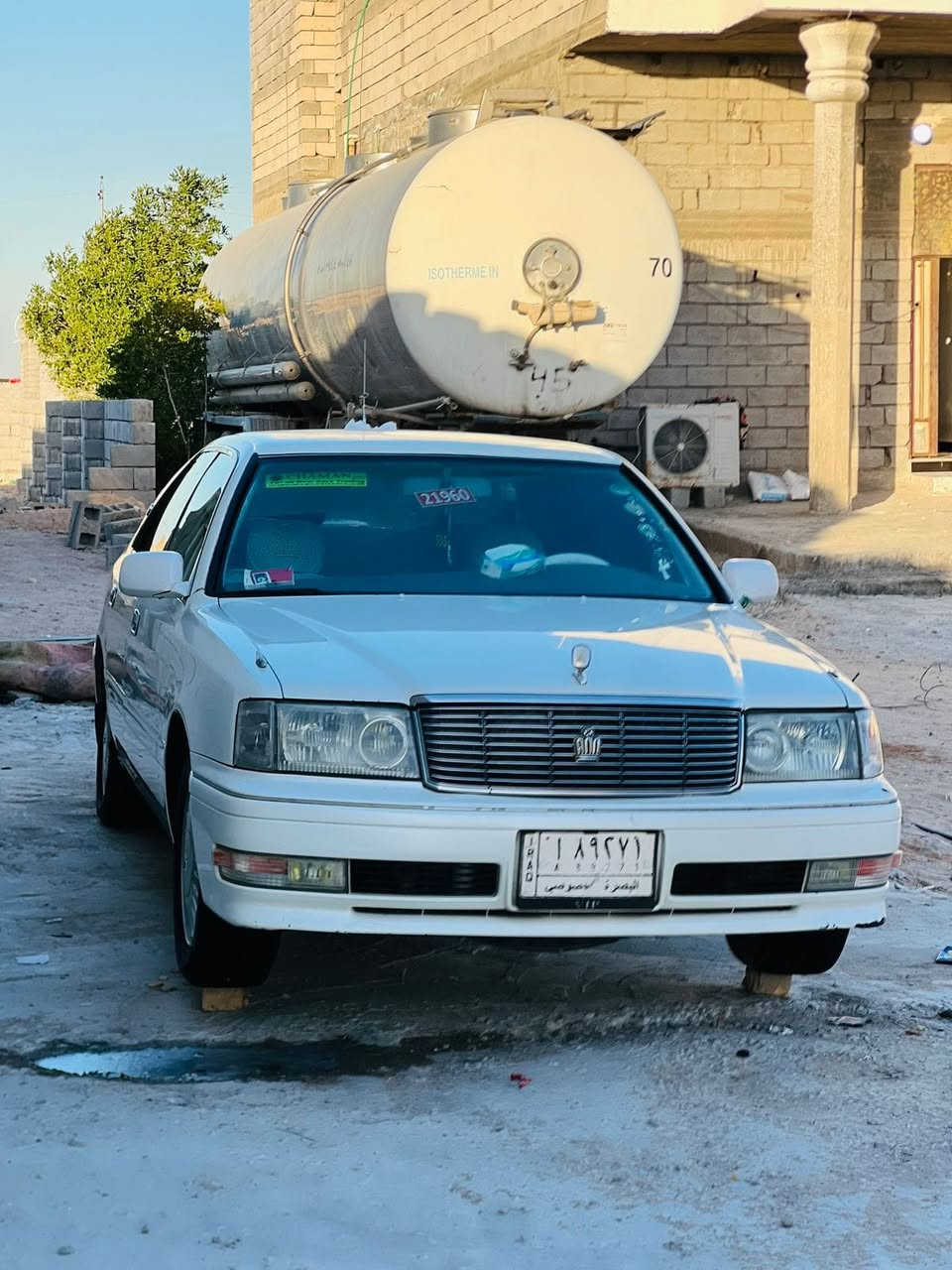 سلام عليكم  ،   رأس الثور اللبيع    السعر 83 
رقم بصرة سنويه جديدة 
مكفوله من الضربه والنقل (كص قماره فقط) 
تخم تاير حداديه جديدة 
كير محرك ٣٠٠٠ فيشتين كارتون  
تبريد ❄ ثلج    سياره جاهزة من كل شي 
رقم ***********  محمد  
العنوان زبير قرب سيطرة الفيحاء
