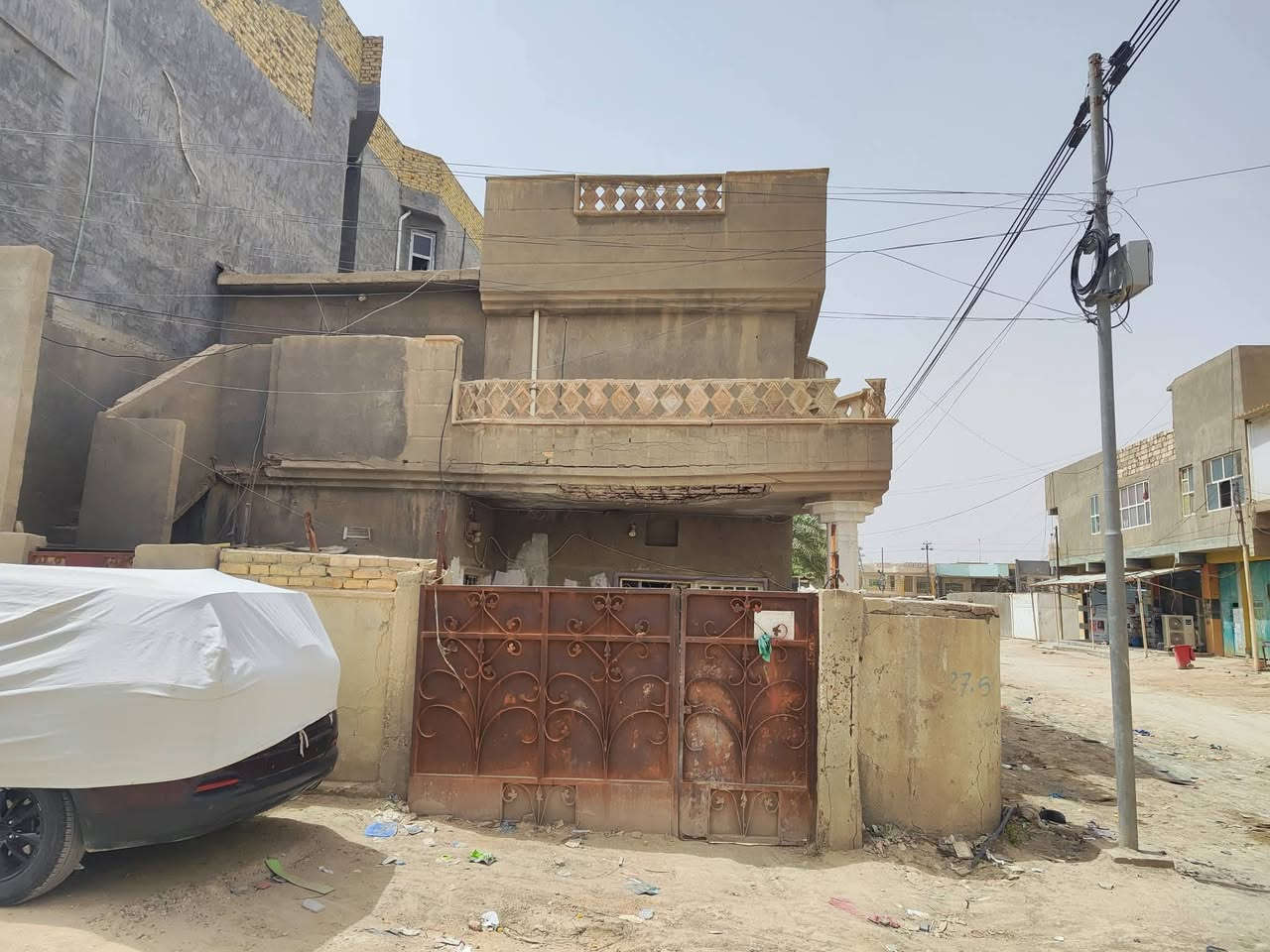 دار للبيع بناء قديم 200متر
حلة شارع 60 الشارع الثاني لشارع 60خلف الكرينات ركن 
بأسمي ملك صرف  
***********
