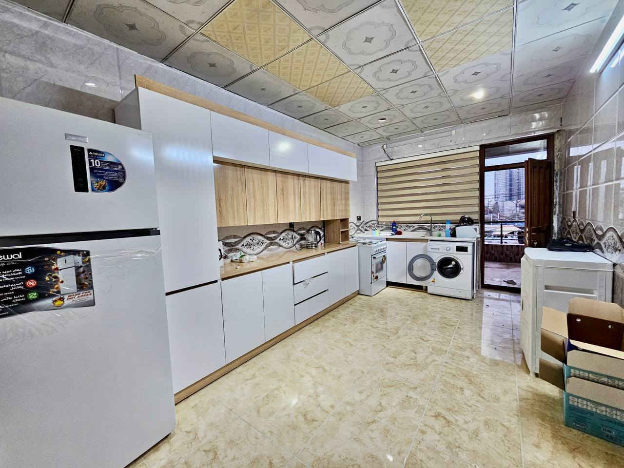 کوردی - عرەبی 

بیت للبیع في منطقة أربیل جدیدة ( هولیري نوي ) 

▫️١٥٠ متر     
▫️قریب شارع ١٢٠ متری 
▫️٤ نوم
▫️٣ حمام  
▫️إنیە مصمم لمنزلین مختلفین 
---------------
خانوو بۆ فرۆشتن لە هەولێری نوێ 

▫️١٥٠ مەتر    
▫️نزیک شەقامی ١٢٠ مەتری 
▫️٤ ژووری نوستن 
▫️٣ حمام 
▫️بۆ دوو مالی جیاواز دیزان کراوە
_________________
رقم الاتصال او واتساب
***********واتس
***********
