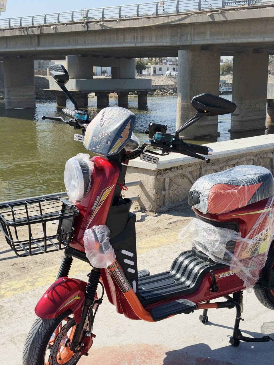 السلام عليكم دراجه شحن للبيع
نضافه 100/100 
مكاني حله /حي الجزائر 
بصمات عدد 2 سويجات عدد2 كارت عدد2
تشغيل عن بعد 
نضام بك 
نضام تثبيت سرعه 
أربع سرع 
صار له شهرين من مشتريهه 
شخص مابيه 
5 بطاريات 
السعر خاص 
هاتف / *********** 
*** مكاني حله حي الجزائر *** 
*** مديل ٢٠٢٦ ***
***السعر مناسب جدا ***
