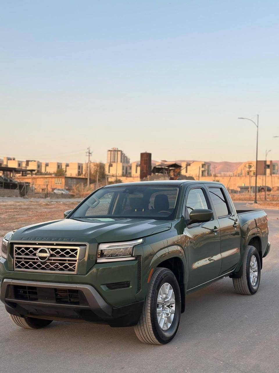 نيسان فرونتير موديل 23 محرك V6 3800 رقم اربيل تسجيل جديد تحويل او وكاله حادث بسيط طخه بين الباب والجاملغ وبيهم صبغ بدون اي قطره دواخل ولااير باك كل قطعها بلاد بدون أي تبديل حته دعاميه وشباك بلاد السعر 230 بي مجال مكاني بصره للجزيزه *********** البصرة, العراق
