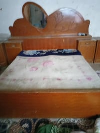 سرير • غرفة خشب • ١٢٥