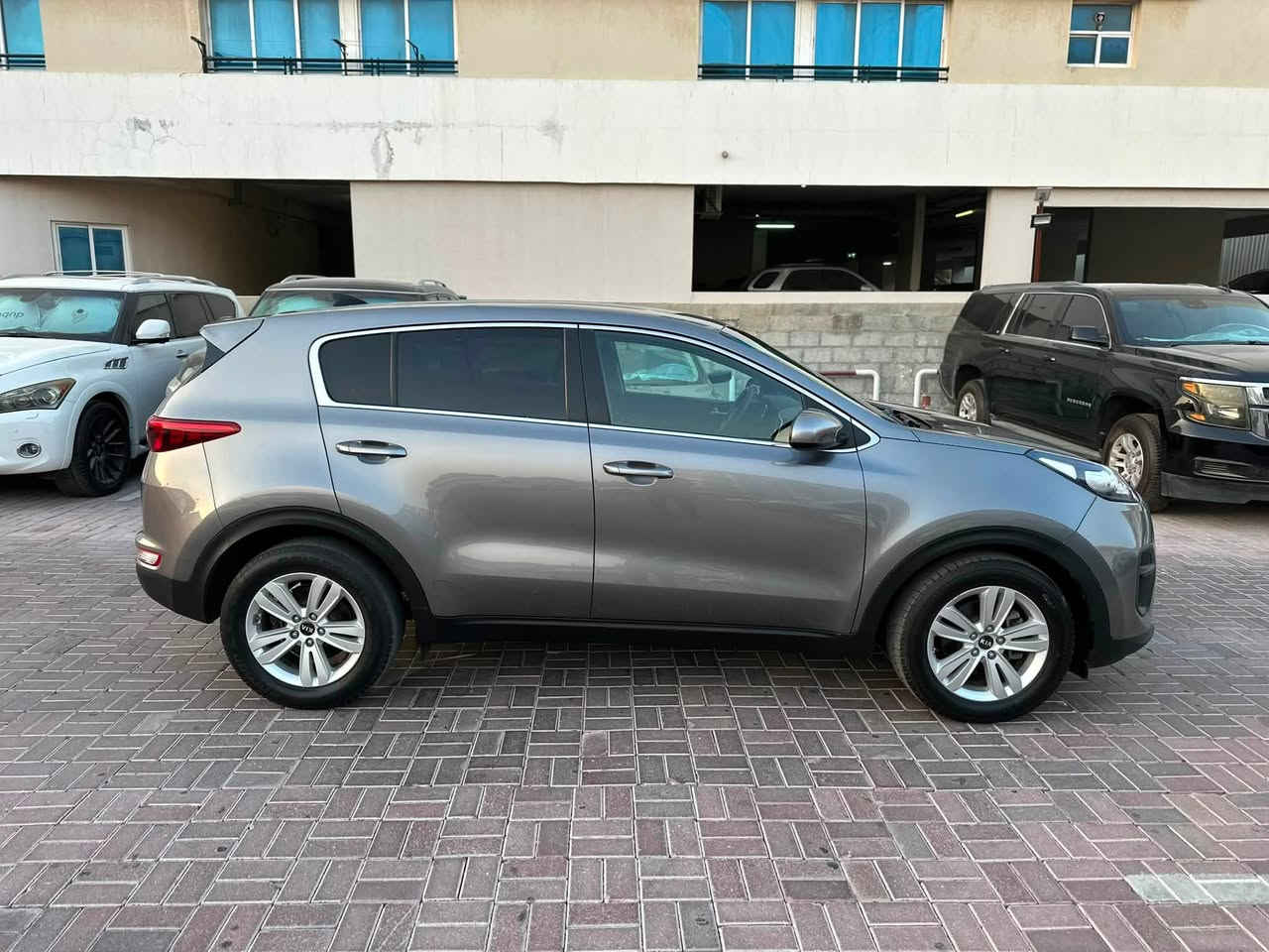 تواجد الإمارات 🇦🇪 دبي.
كيا سبورتج 2018 
2.4 L 
192000 ميل 
وارد امريكا كلين تايتل أوراق جمارك 
السعر بارضه  6800 دولار 💵 
تواصل 
00971506797554


**إذا كنت صاحب هذا الإعلان وتريد حذفه لأي سبب، رجاءا أرسل رسالة إلى الدعم الفني**