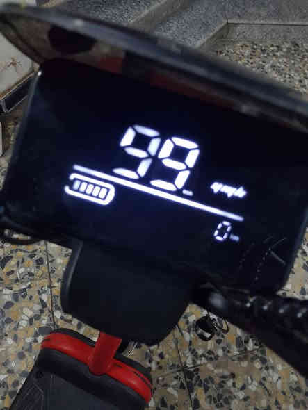 السلام عليكم دراجه شحن حجم 20 دراجه كامله مابيه اي نقص نضيفه كلش 6 بطاريات سرعه 99 وياه شاحنه الاصليه وسويج كهربائيات كله شغاله العنوان بغداد الامين الثانيه السعر 250 الف رقم الهاتف ***********
