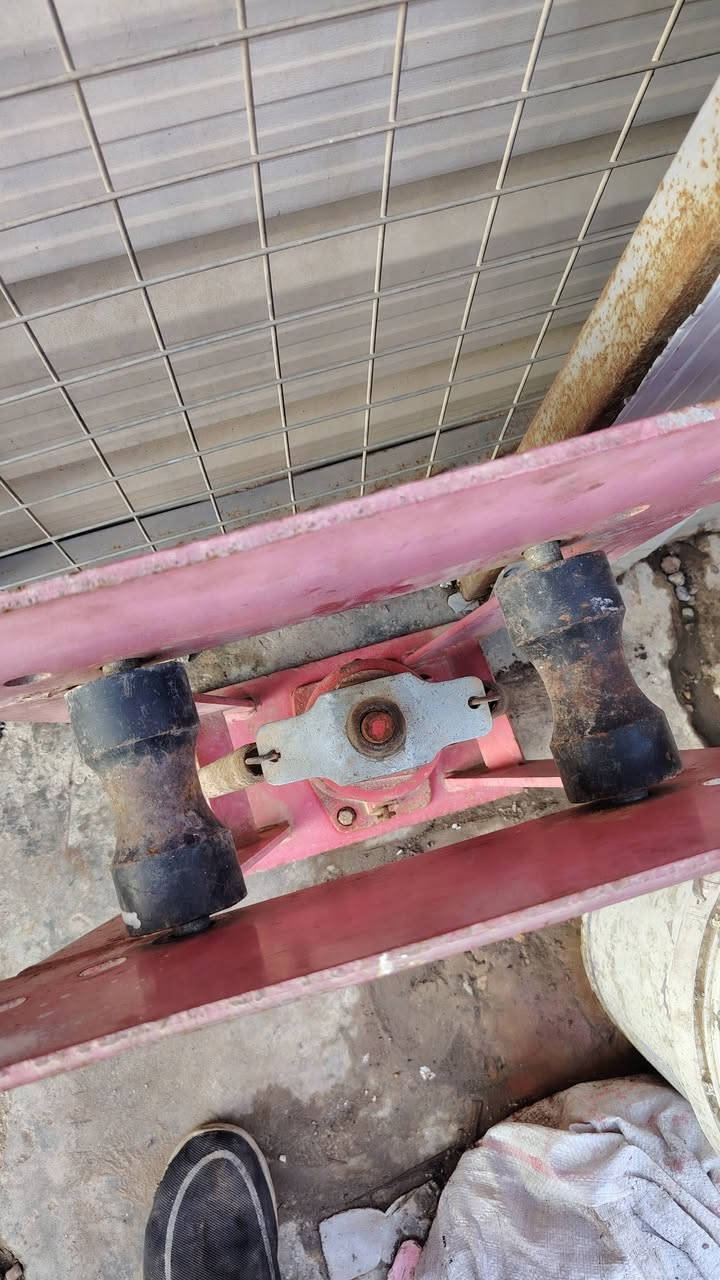 سلام عليكم للبيع معواجه بواري هيدروليكيه بريس من النص انج إلى 3 انج الجك 16 طن اصلي السعر 350 الف وبي مجال مكاني سامراء يوجد توصيل هاتف ***********
