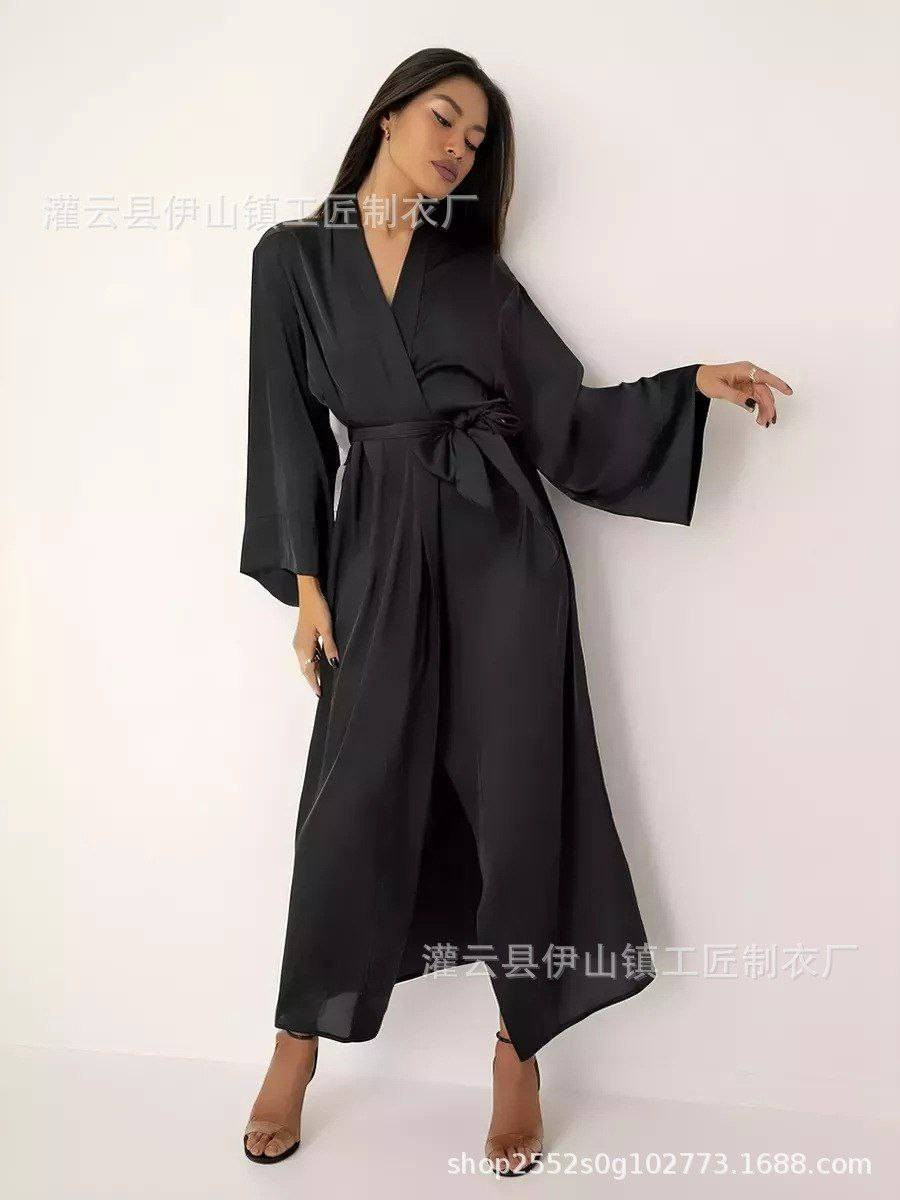 💫 لأوقاتك الخاصة... اختاري الفخامة 💫

✨ روب لانجري ستان عرائسي  الأصلي✨
تفاصيل تسرق الأنظار وقماش يلمس قلبك قبل بشرتك ❤️
📏 القياس : فري سايز
🌹 القماش: ستان ثقيل أصلي، ناعم الملمس، لمعة راقية
🎀 تصميم أنثوي أنيق 😍

سعر الدرزن 71 الف 
توصيل كافه المحافظات 5 
مخازن K


**إذا كنت صاحب هذا الإعلان وتريد حذفه لأي سبب، رجاءا أرسل رسالة إلى الدعم الفني**