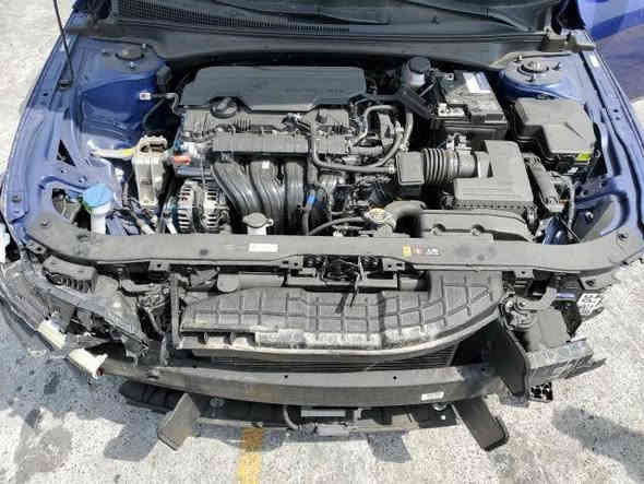 سلام عليكم 
هونداي النترا 2024
فول موصفات  بدون ايرباك 
حالين  السياره على حادثه السعر 15700$
للاستفسار ابو حسن ***********
