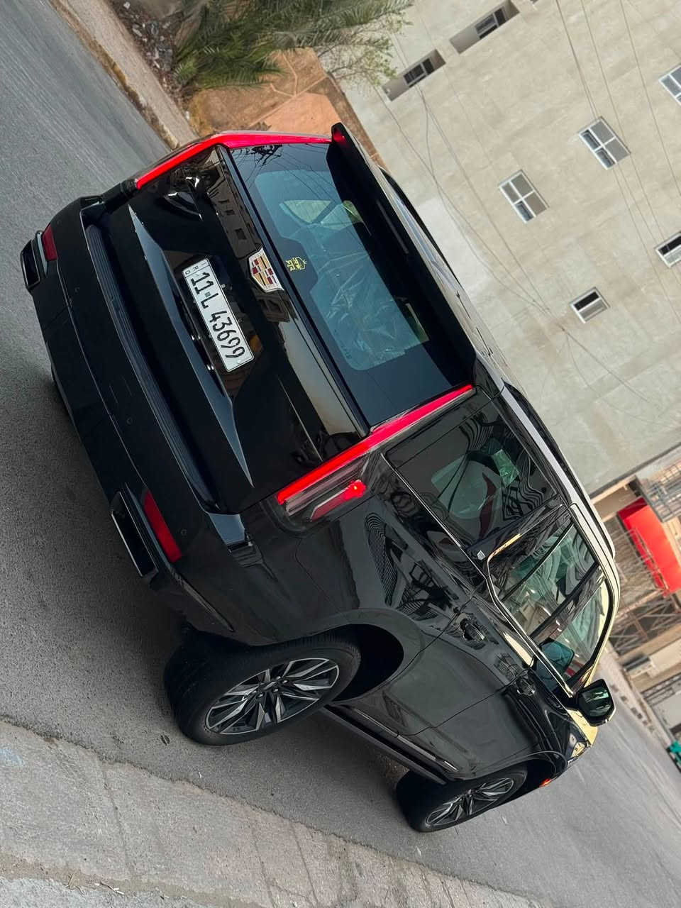 للبيع كادلاك سكاليد ESCALADE خليجية موديل 24 بلاك ايدشن بلادي  وكالة المنصور بعدهة بالضمان تبديل دهن مجاني رقم بغداد بأسمي كفالة عامة فول مواصفات للاخير  ١/١ ماعدا المساج :
نطام صوت ٣٦ سماعة AKG
٣ شاشات
جكات 
اوتو بارك خاصية الركن الذاتي + قيادة ذاتية
ابواب شفط 
داتا شو (عرض على الجامة الامامية)
بانوراما
كامرات 5 محيطية 360 درجة
عدادات شاشة دجيتال
رادار امامي + تحديد مسار
رادار جانبي + نقط عمياء
دوسات كهرباء + انارة led
ثلاجة
كشنات vip منفصل
لايتات داينمك متحرك
كشنات جلد بيجي خزن ميموري + هزاز كشن
تبريد تدفئة كشنات امامي + خلفي تدفئة
منافذ شحن usb,hdmi,typeC
ويل حجم ٢٢  كروم بلادي من الشركة
اشاير مري + مري شفط + هيتر مري
جنطة كهرباء + ستيرن كهرباء
سايد بريك بصمة
داخل چكليتي + صاج ملكي
حساس امامي + خلفي
انارة داخلية محيطية متغيرة
فور ويل
علامات ترحيب كدلات في الجوانب والجامة الامامية
عليهة تضليل امريكي اصلي ابو الضمان
وباقي المواصفات المعروفة والسيارة كفالة عامة من الصبغ والبارد والشخط والرصعة وماشية 38 الف كيلوب عدهة بريحة الشركة والسعر 81,500$ للاستفسار ***********
