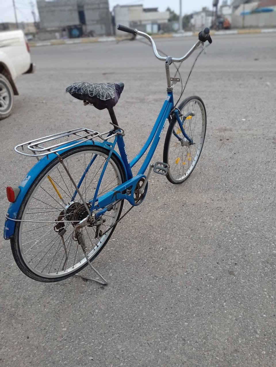 السلام عليكم بايسكل للبيع اي عيب حاجم 27 كير حساس شغل اي عيب مابيه السعر 60 وبي مجال  التواصل ها ذا رقمي *********** بي واتساب أو خابرني
