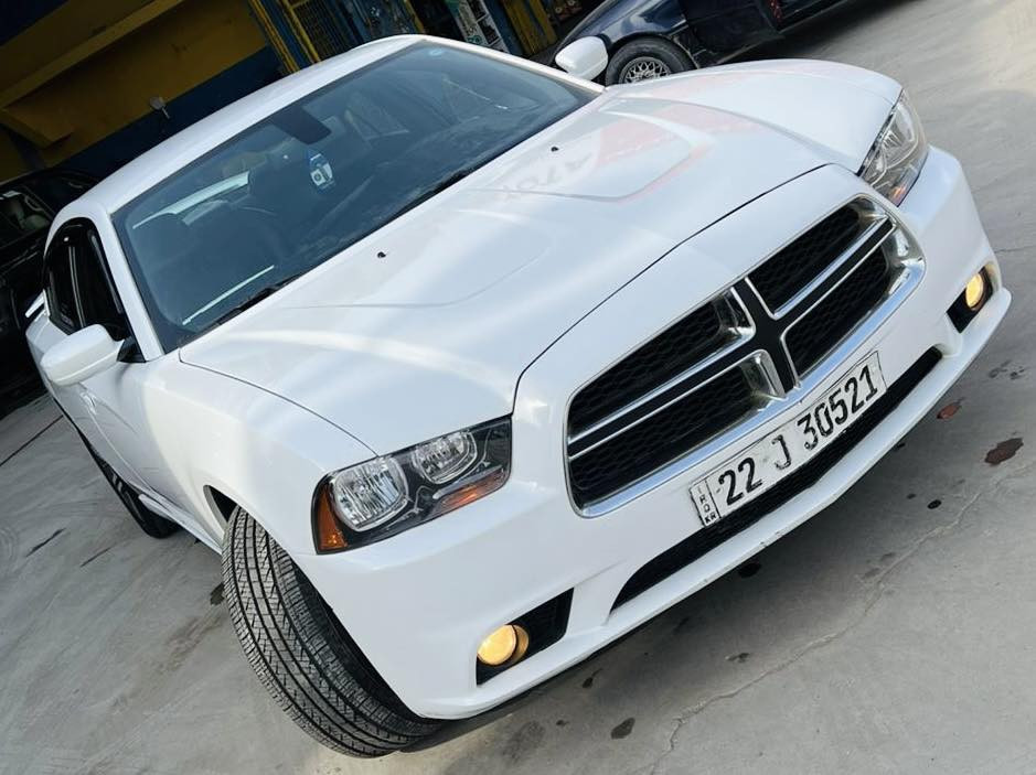 السلام عليكم جارجر 2012 كندي للبيع السيارة جاهزة ما بيها نقص برغي كير ومحرك وأكسل بالشرط تخم تاير جديد صدر امامي خلفي جديد تبريد ثلج رقم اربيل الجديد بأسمي (بصمة شاشة جبيرة محدثة srt كشنات جلد تحكمات كهرباء تبريد قطعتين حساسات خلفية كير عصا) (بيها صبغ كما موضح بالسونار شبرين بخشم البنيد وشبرين بهلال الجاملغ الخلفي) السعر 160 وبيها مجال للشراي للأستفسار *********** مكاني العلم
