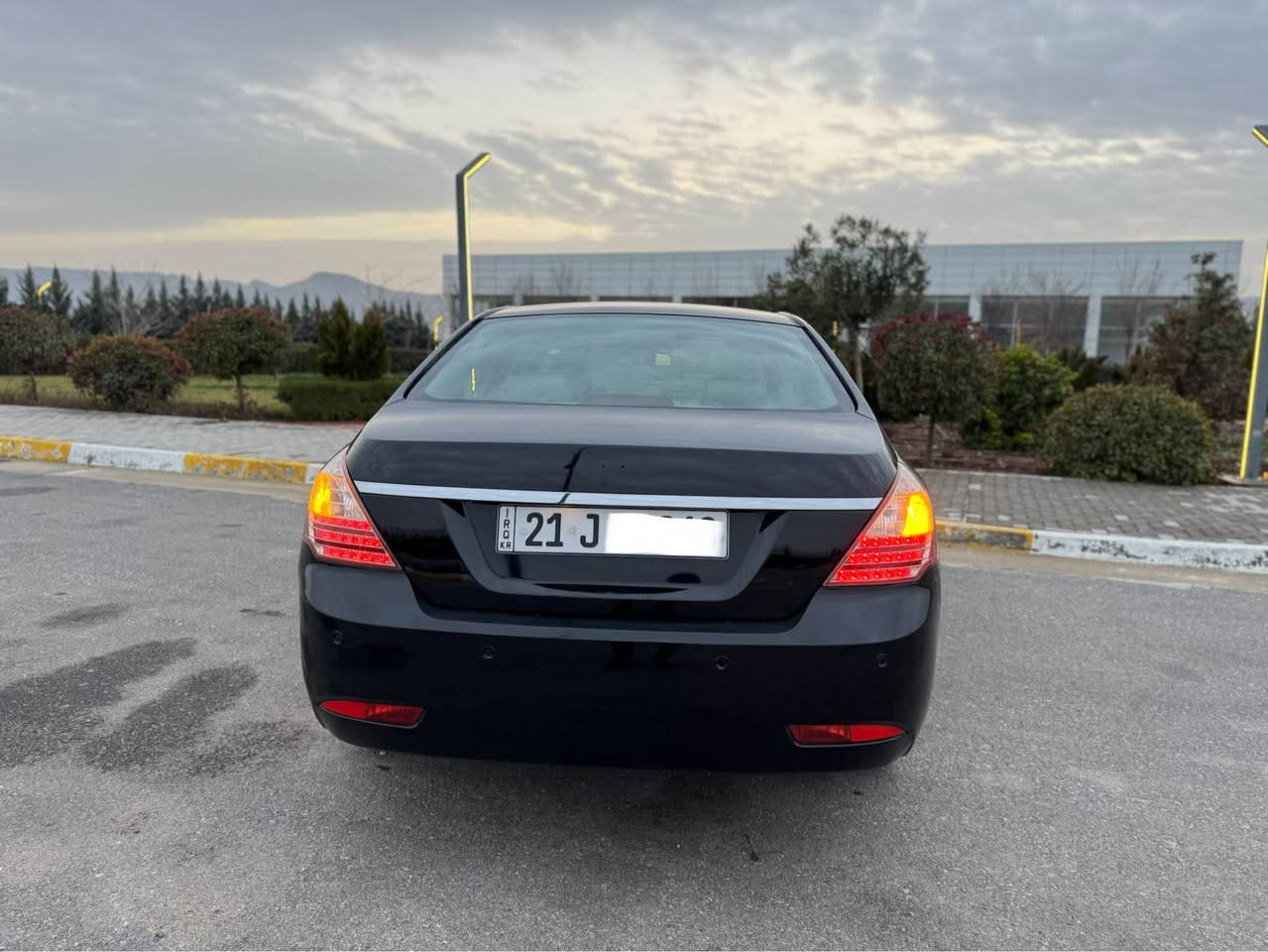 جیلی ئێمگراند٧ مۆدێل ٢٠١٣ سەنەوی تازە بێ بۆیاخ تایەی تازە گێڕ و مەکینە کرۆلا ٨٠ هەزار ڕۆیشتوە لە شەریکەوە یەک دەستە فول مواسەفات ڤۆلیۆم سلایت کوشن کارەبای سعری ٦٣ وەرەقە و ماعامەلەیکی برایانە *********** السليمانية, العراق
