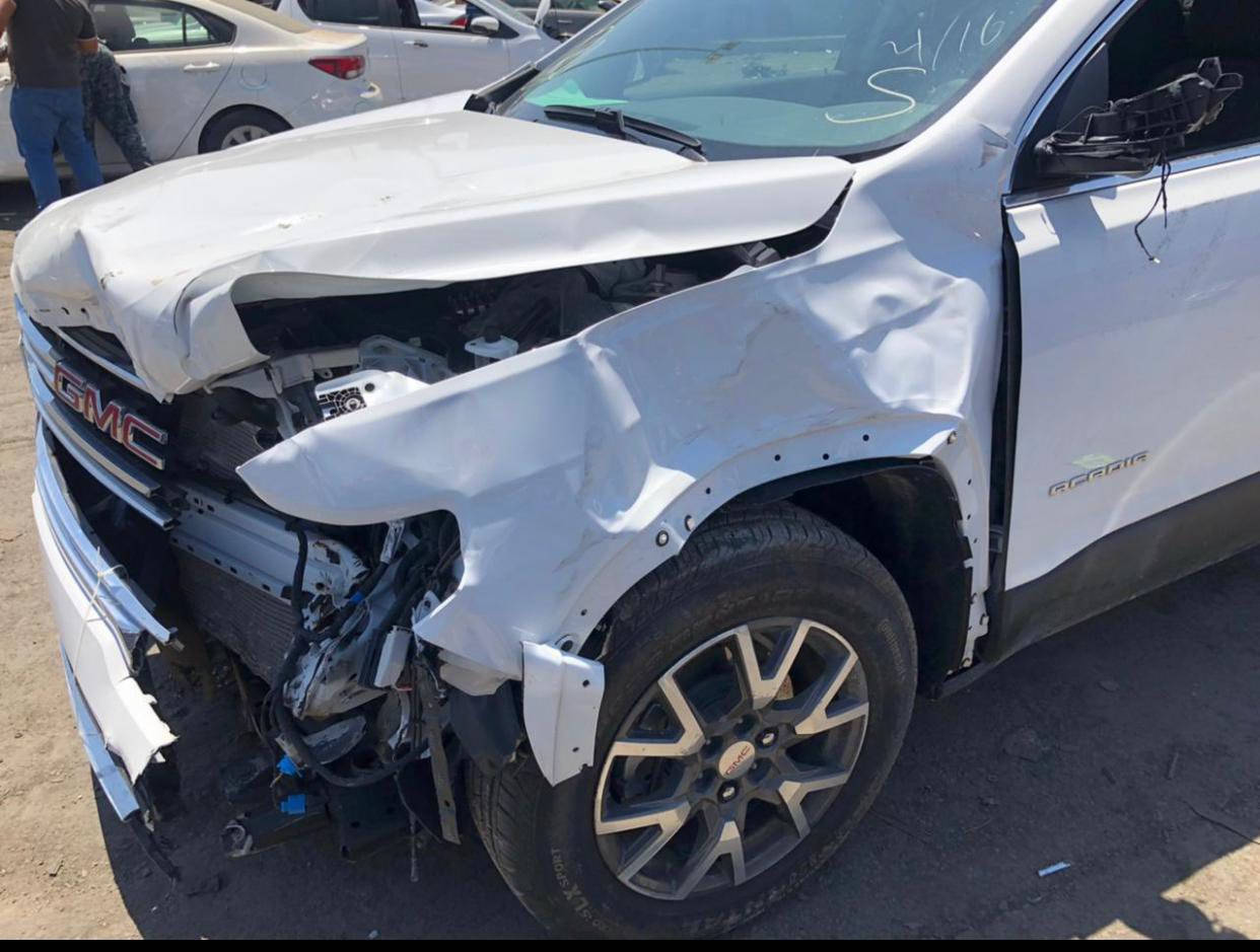 السلام عليكم 
GMC اكاديا 2020
السيارة ع حادثها مال امريكا ونقص بيهة ظفيرة هم
غير مصلحة وغير مرقمة
السيارة موجودة بغداد الشعلة السعر 130 ورقة 
***********
