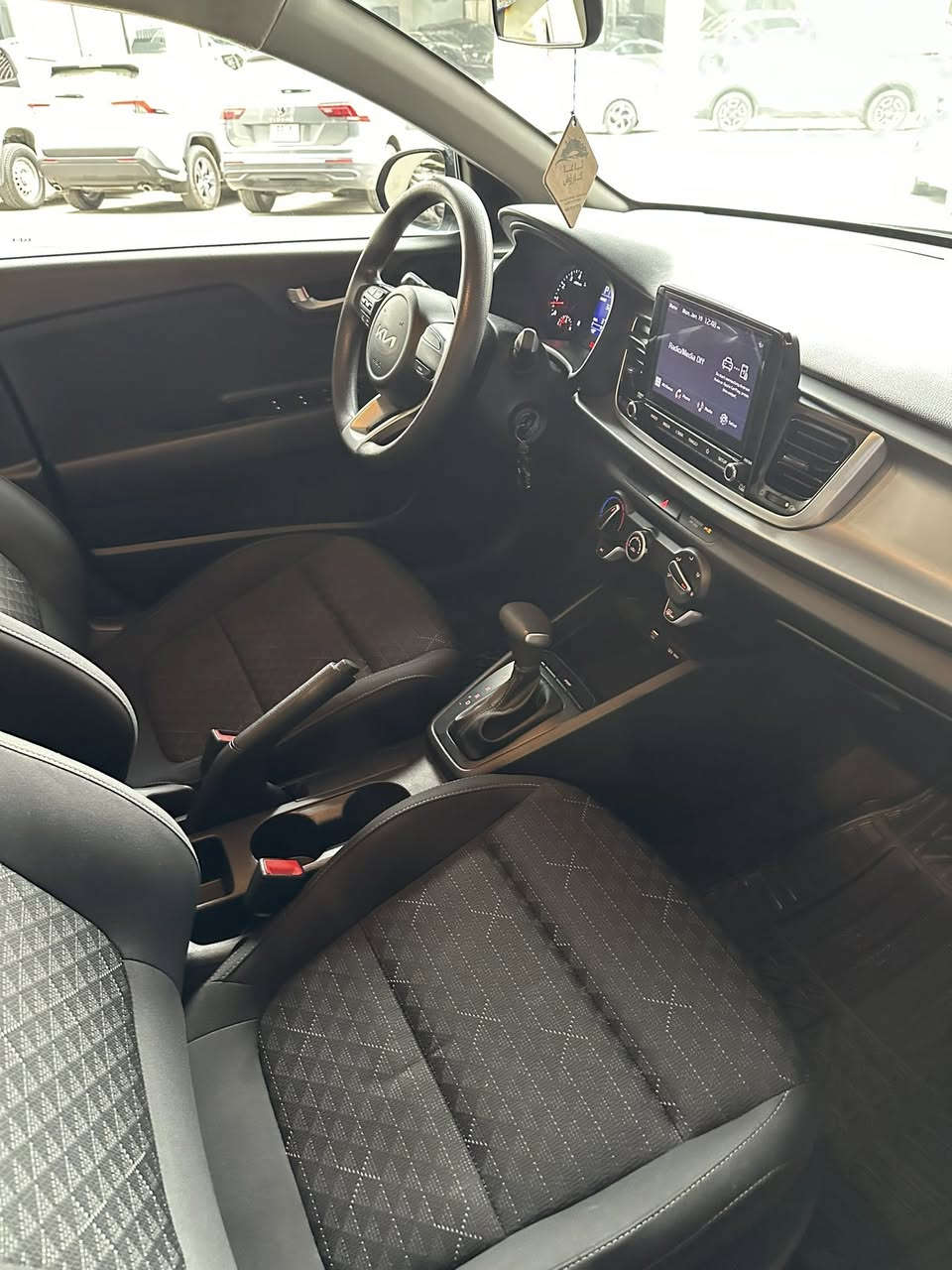 السلام عليكم
للبيع كيا ريو 2023
مواصفات عاديه 
السيارة بدون صبغ بدون بارد 
حادثها فقط دعاميه خلفية 
ماشيه 15000ميل 
السعر 137$ وبي مجال قليل 
مكانها اربيل 
***********
