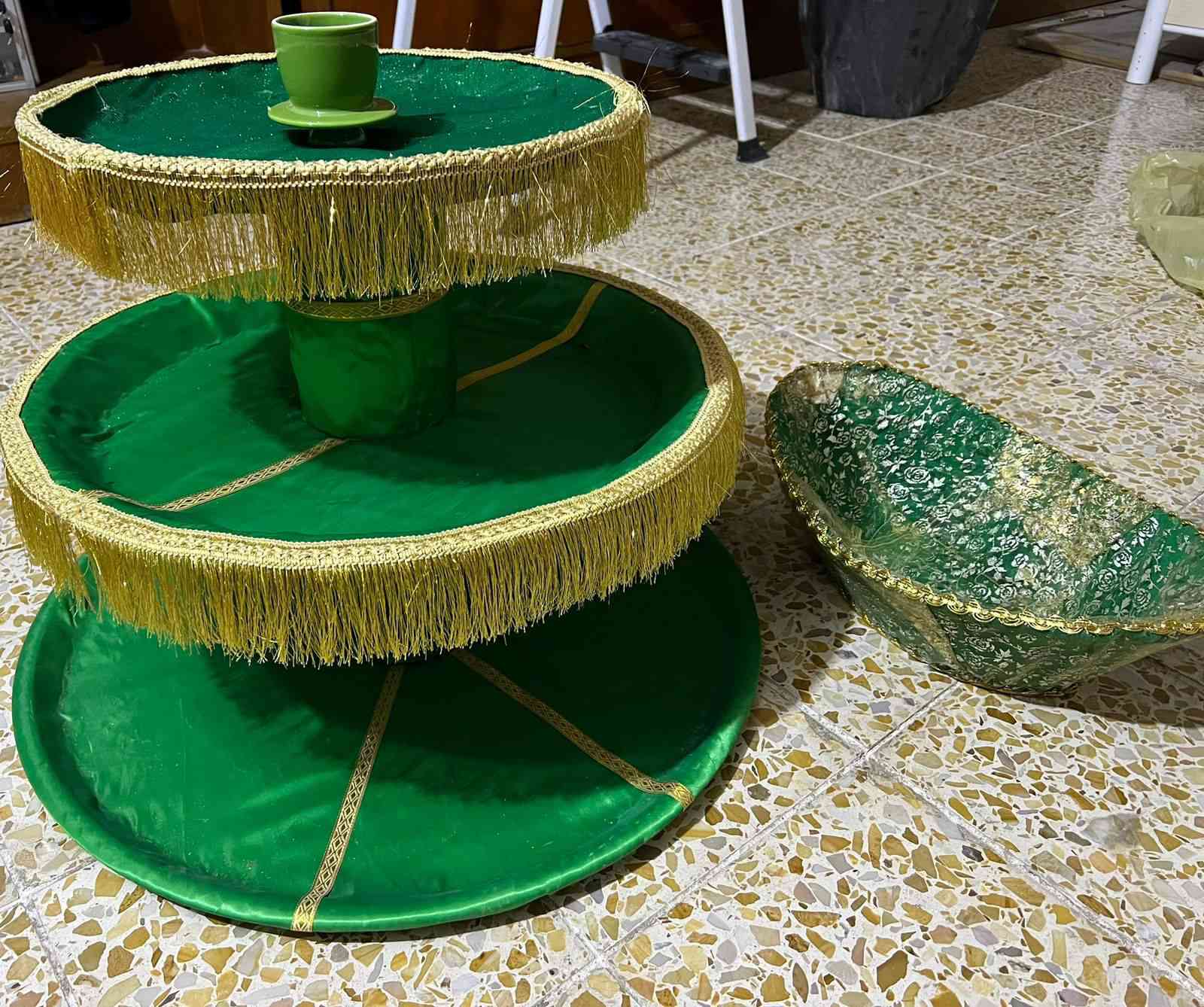 صواني قاسم مع سلات 
للبيع سعر  خاص لان كلمن وسعره والياخذهن كلهن. نزله من سعر


**إذا كنت صاحب هذا الإعلان وتريد حذفه لأي سبب، رجاءا أرسل رسالة إلى الدعم الفني**