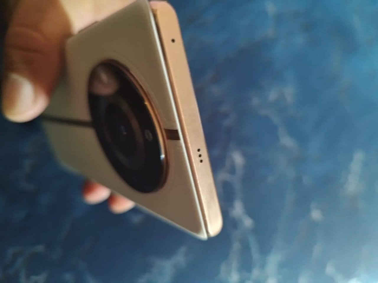 ريلمي ريلمي Realme 11 Pro plus
مستخدم نظيف جدآ مكفول
الذكـرة : 512 گيگابايت
الـرام : 12+12گيگابايت
الشاشة: 6.7 اموليد 120هيرتز
المعالج : Dimensity 7050
الكاميرا : 200+8+2 م.ب./ امامية 32
البطارية : 5000 ملي الشحن 100واط
السعر 225  الف 🔐 
مكاني/ بابل _ الحلة _ ماعندي توصيل


**إذا كنت صاحب هذا الإعلان وتريد حذفه لأي سبب، رجاءا أرسل رسالة إلى الدعم الفني**