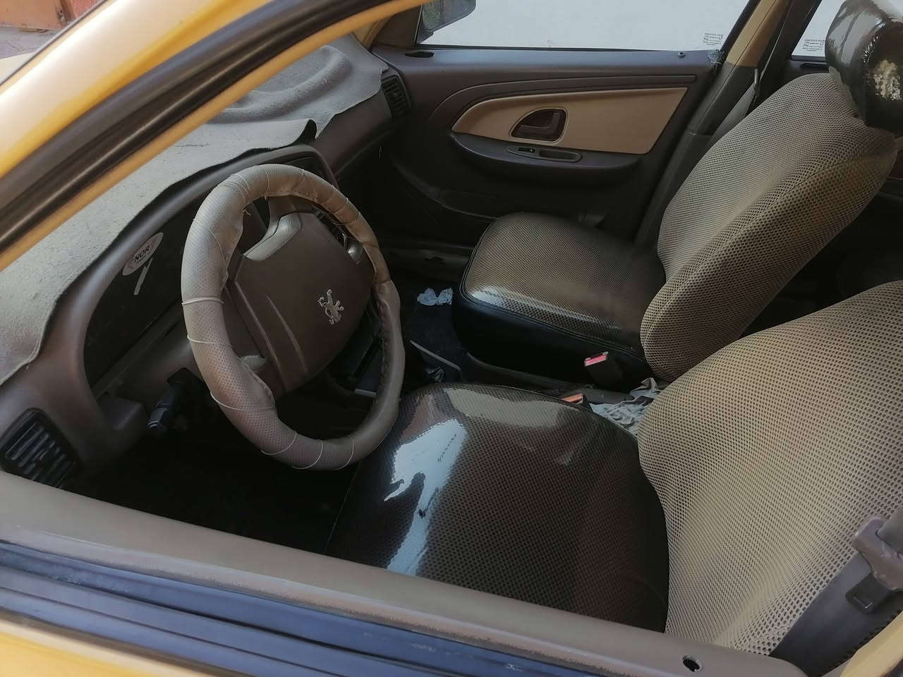 السلام عليكم بيجو لميس ٢٠١٥ للبيع السعر ٣٦
***********
