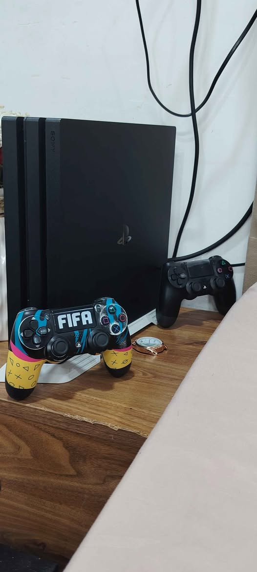 پلەی4 ps4 پڕۆ پاکترینو شاسترین جیاز کە دو هێدەی لەگەڵە 1000گێگا بایتە واتا یەک1 تێرا بایت . بە بێ هیچ کێشەیەک بەشەرتی فەحس جۆکەر کراوە شتێکی تا بڵێی پاکو خاوێنە سعر 450قوفڵی 4k حەقیقی ئەدا لەبەر ئەوەی پڕۆیە گرافیکیو سەریعی بەشەرتە تکایە موشتەرینیت نامە مەنێرە ***********   {***********} كركوك, العراق
