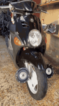 سلام عليكم دراجه فله نضيفه مابيه أي نقص دراجه كفاله كفرات ختم واحد السعر (٧٥٠)وبيه مجال المكان بغداد العبيدي حي الرئاسه رقم الهاتف ***********وبيه واتساب (تحياتي لجميع )
