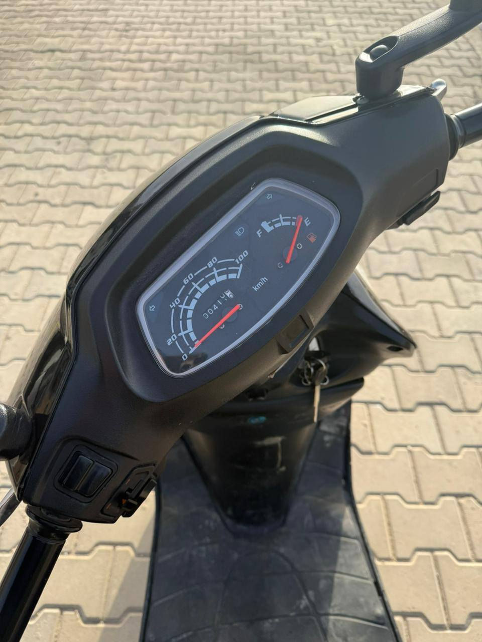 سبيسي ياباني نظيفة مفتوحة اول مرة رايمر كهربائيات كلهه شغالة سلف و هندر كيلو متر كيج بانزين  قفل ستيرن وقفل جنطة كله شغال واي نقص مابيهه
العنوان كوت داموك شارع الطشاش 
الهاتف ***********
