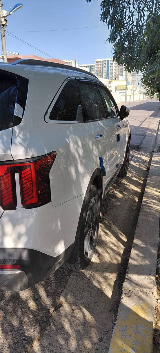 سلام عليكم 
سورينتو 2025خليجي فول خمس كامرات كشن حار بارد
كراسي كهربائي صندوق كهربائي  ويل 19 داتاشو 
ماشي 20الف رقم اربيل*********** أربيل, العراق
