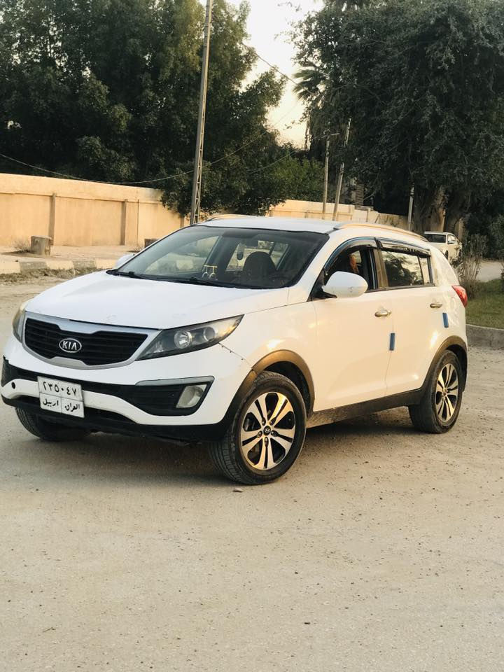 السلام عليكم سبورتج 2011خليجي تحكم استيرن جهتين شاشه تاب  اربيل سنويه انتهت ب 2019 
تريدوكاله تريد مداور 
محرك 2400دوش مكفول كير مكفول وحداديه بيها ضربه باب السايق ولايحه كصة القماره تكم مكفوله بيها صبغ مكانات قليله السعر 100 مكاني نجف ابو صخير ***********
