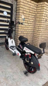 دراجة شحن his خمس بطاريات جدد اليوم شادهن ضمان البطاريات اذا مو جدد تر...