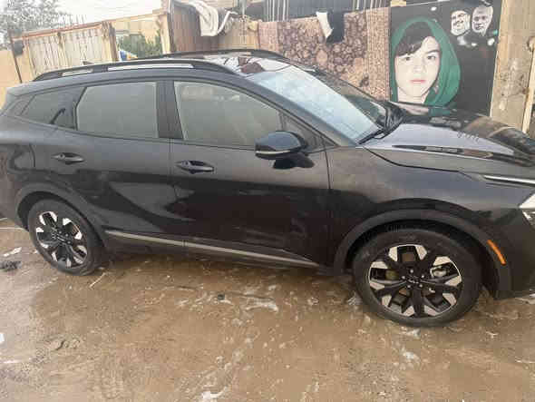 سبورتج 2023فول واحد على واحد سياره كفاله عده الجاملغ والبنيد الرقم باقي على الاستلام سياره جديده بمعنى الكلامه سونار موجود بلمنشور  السعر 215 يعني شدتين وخمصطعش ورقه مكاني بغداد الزعفرانيه رقمي ***********
