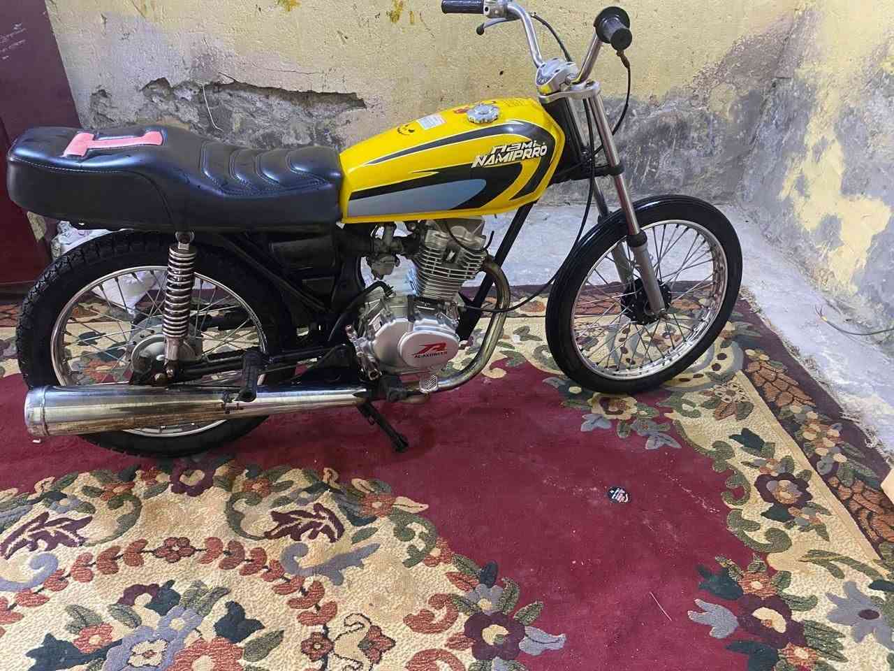 دراجه ايراني كلك كلك كلك تعمير مكينه رابيدو نضيفه 25 صوت ناعم   شلعه وفصله حلوه تاخذها وتطلع  نهايته 425 قفل مكاني البصره العشار *********** واتساب

