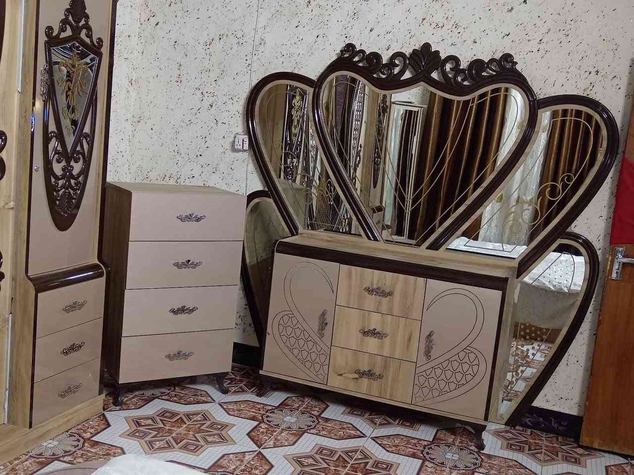 غرفة نوم للبيع. تركي ثقيل. 
السعر 900 وبيهه مجال. ***********
