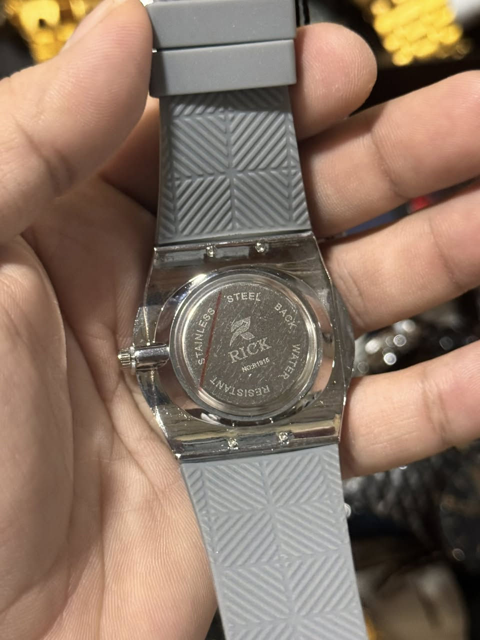 ساعة من ماركة ريك وزن متوسط كوارتز
السعر 25،000 مع التوصيل
للطلب على الخاص او على الواتساب
***********
