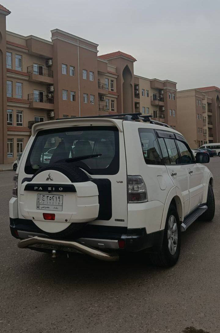 باجيرو للبيع موديل ٢٠٠٩ حبتور فول مواصفات لون أبيض رقم بغداد مكفولة من صبغ وتبديل فقط بارد السيارة بأسمي مكان بسماية السعر ١٢٥ وبيهه مجال للاتصال(***********)
