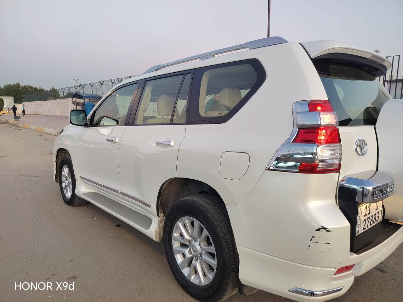 برادو 2016 VX باب اول 

فول مواصفات واكيد ابو المصلحة يعرف مواصفاته

ماشيه 119 الف كيلو متر

رقم بغداد الانكليزي الجديد مشروع وطني

مكفوله كلهه بيها بس شبر صبغ جوة قبق البانزين

كشنات الاماميه كهرباء - جلد - تدفئه - تبريد

بصمه - فتحه - كشنات خلفيه كهرباء - ستيرن كهربائي ذكي - انارة محيطيه تحت السيارة بلادي - دوسات ضوئيه - نضام ترحيب وتشغيل عن بعد - كامرات 360 من كل الجهات

السياره جاهزه من كل النواحي 

السعر 370  وبيها مجال

مكانها بغداد مدينة الصدر 

للأستفسار

***********
