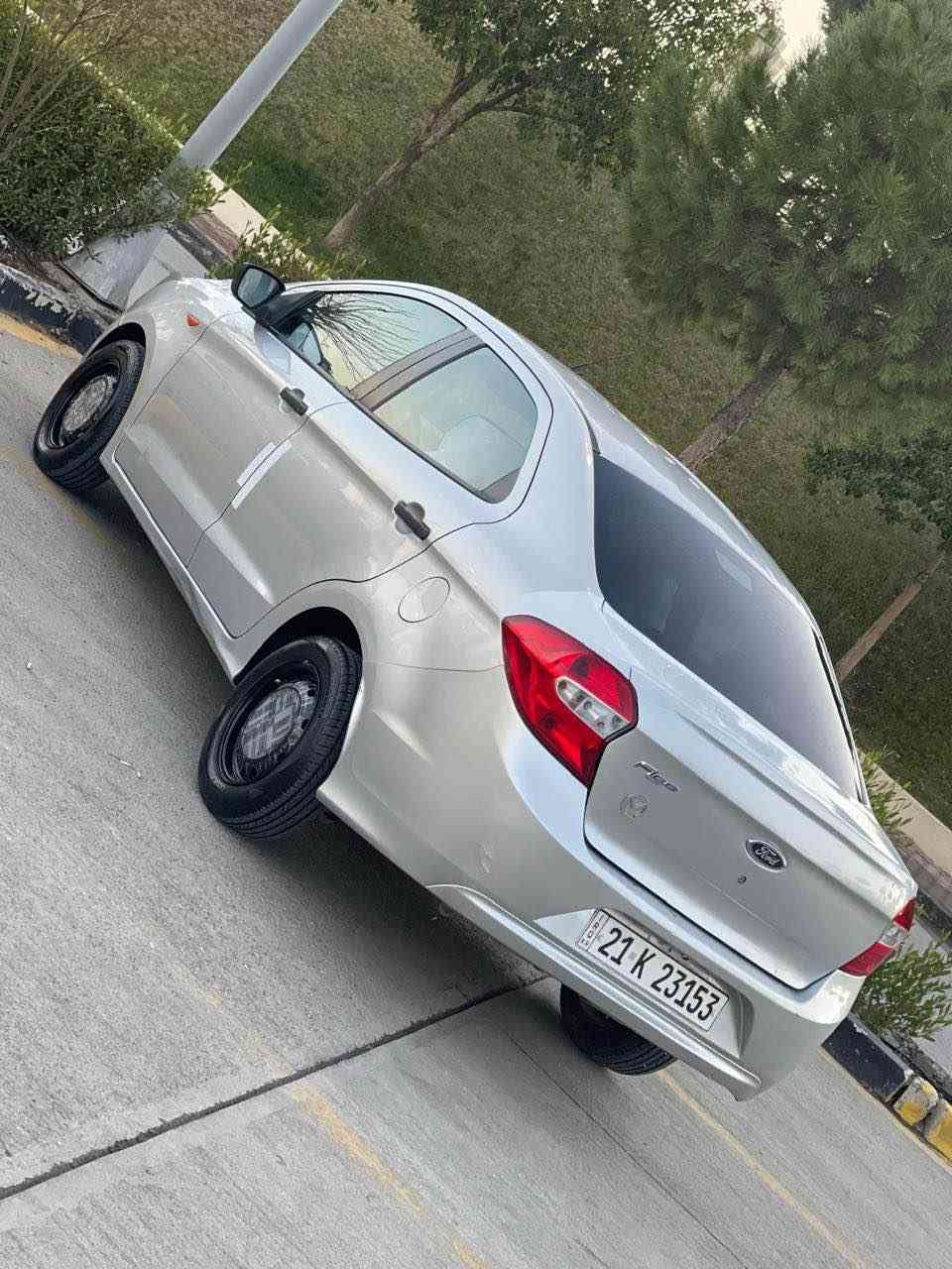 فۆرد فیگۆ ٢٠١٦
گێڕ و مەکینەی نەکراوەتەوە بەشەرت
بۆیاخ یەک پارچە و یەک پەڵە 
بەبێ ناوگرتن   ١٤٠ کم ڕۆیشتوە
سەنەو تازەیە تا ٢٠٣٠
ناونیشان سلێمانی
نرخ ٧٧ گەڵا و معامەلەیەکی کەم
ژم  *********** السليمانية, العراق
