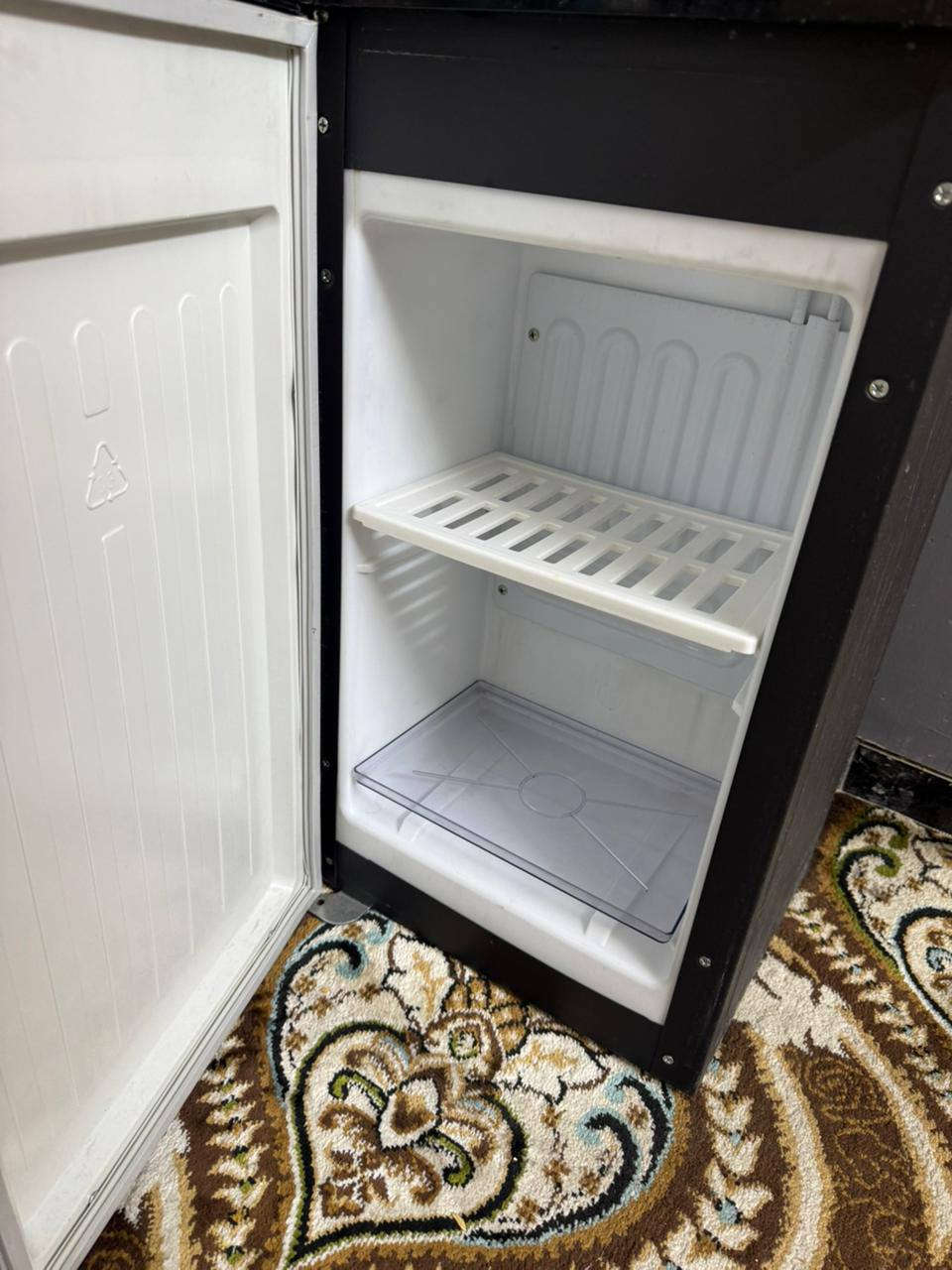 براد مي للبيع نضيف مكانه شارع فلسطين استفسار ***********
