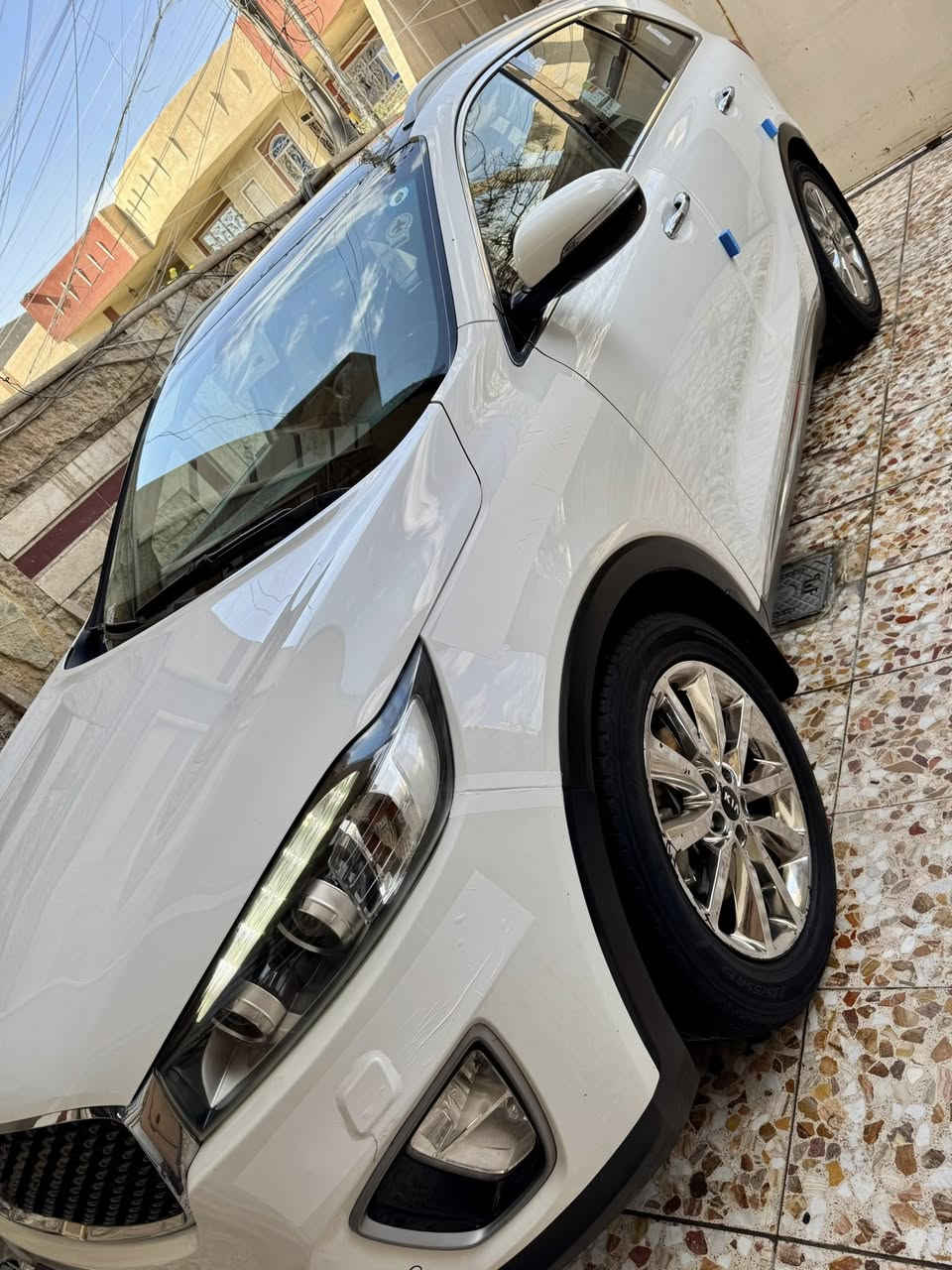 السلام عليكم سورنتو 2015 شكل 16 خليجي فول موصفات عدا الفور ويل  مكفولة من الضربة والصبغ ماشية ١٤٠ الف جديدة السيارة جداً سنوية وهزة كلة جديد موصفات بانوراما شاشة كبيرة حساسات امامية خلفية بصمة دخول ذكي كشنات جلد كشنات كهرباء ٧ راكب ٦ سلندر ٣ قطع تبريد وضعيات قيادة وباقي المعروفة السعر 200 وبيها مجال حك الجية المكان بغداد السيدية رقمي ***********
