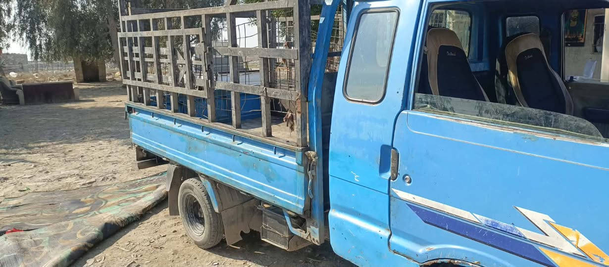 سلام عليكم كيه بنكو البيع موديل 93رقم بغداد سياره حلوه مكاني بقداد شعله سعر 40وبيه مجال.           ***********.        وبي واتساب
