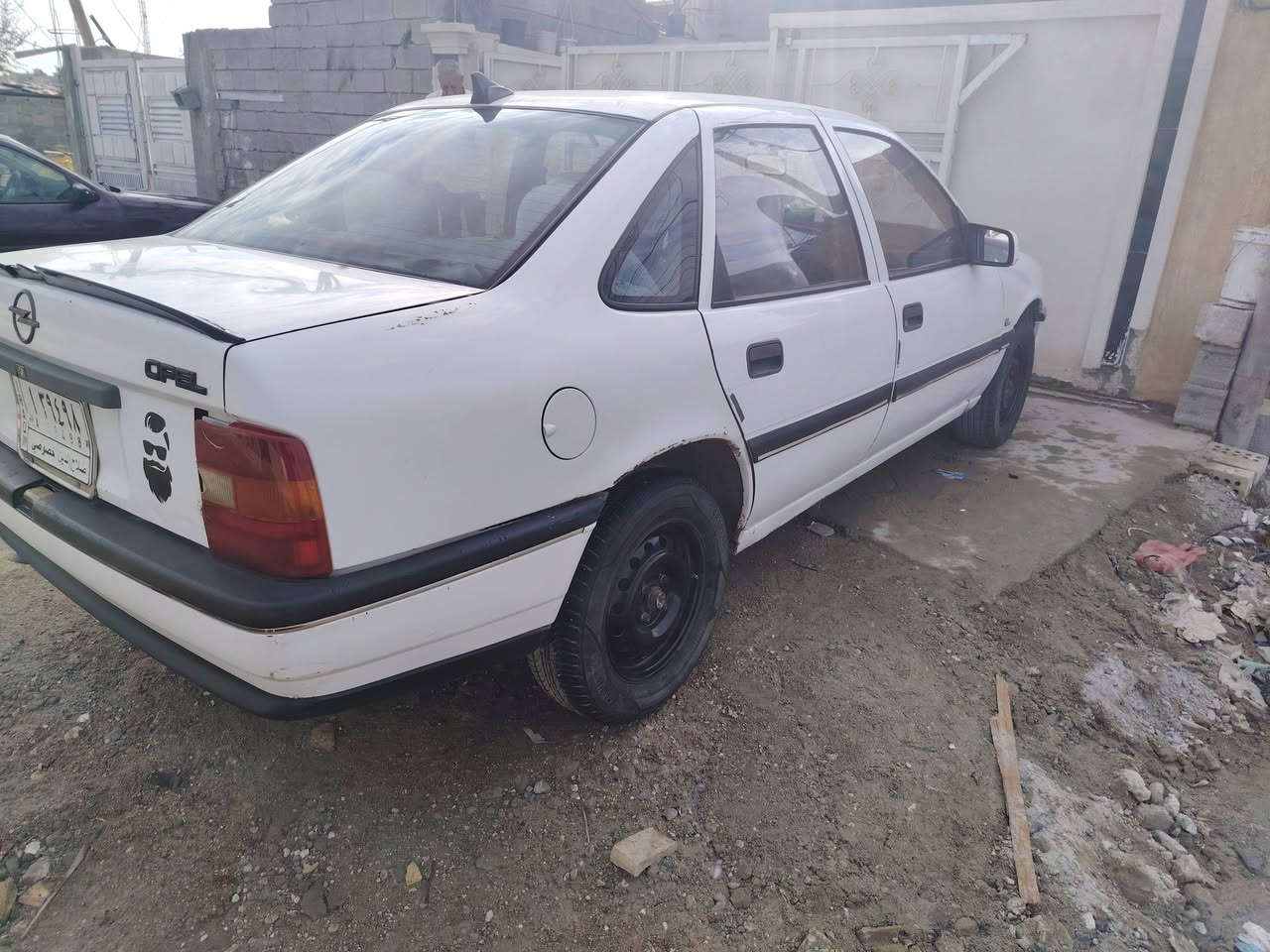 اوبل فكترا موديل1990
محرك1600نضافه فول
صدر نضيف كهربائيات كلها شغاله
مدوشمه داخل كامل 
شرط التحويل سنويه مشروع وطني
مساقطه
السعر35
عنوانها بغداد للاستفسار ‏‪***********‬‏
