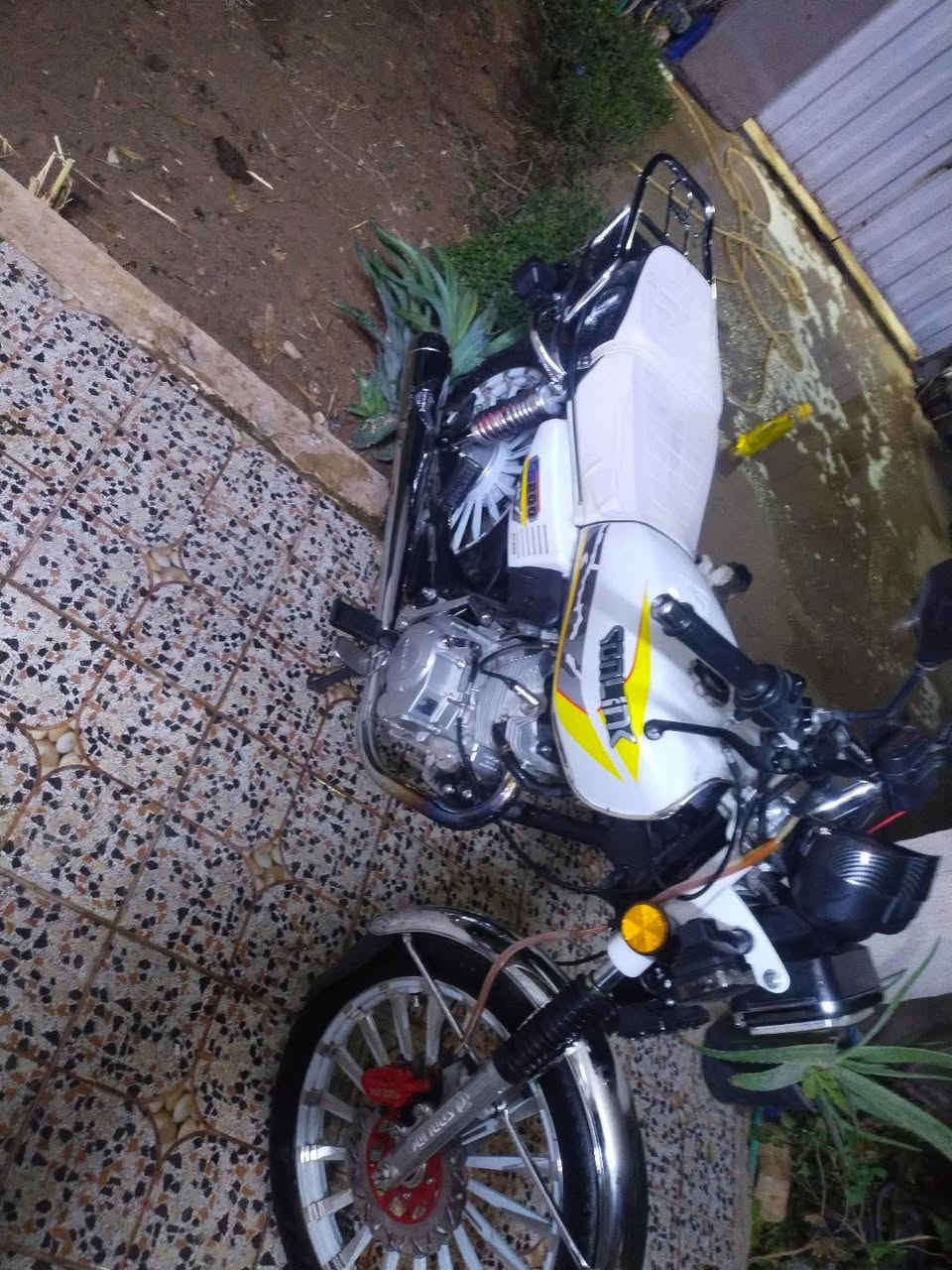 السلام عليكم ايراني للبيع موديل 2025دراجه خير من الله شاشه لمس +بيه سماعات دراجه دهن كله موتل  سعر850وبيهً مجال رقم ***********
