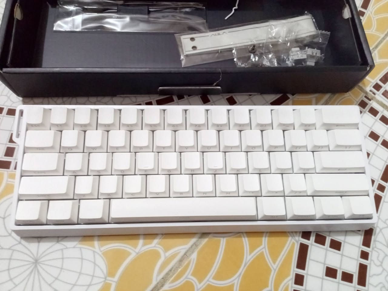 السلام عليكم غراض حاسبه أخذتهم ب150 ابيعهن ب85 والتوصيل مجاني مصارلهن اسبوعين ابيعهن شلع لأن حولت بلي وبعد ما يفيدني اي خلل مابيهن
مابيع قطعه كلهن شلع ب85 الف 
كيبورد مغناطيسي ابيض حجم 60 اخذته ب45 
ماوس لاسلكي گيمنگ ريد دراغون اخذته ب25 
ماوس باد ابيض حجم 40*90 جديد اخذته ب20
سماعة ريد دراغون مايك و ار جي بي اخذتها ب 30 
جوستك اكس بوكس 360 واير اخذتها ب15 
معجون حراري مستعمل مره وحده بس اخذته ب15
القطع اي خلل مابيهن وكلهن نضيفات واستعمال قليل سبب البيع حولت بلي وبعد ما يفيدني مابيع قطعه كلهن شلع يتوفر توصيل لكل المحافظات


**إذا كنت صاحب هذا الإعلان وتريد حذفه لأي سبب، رجاءا أرسل رسالة إلى الدعم الفني**