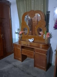 غرفة كلش نضيفة • ميز طعام 6 كراسي • شهربان