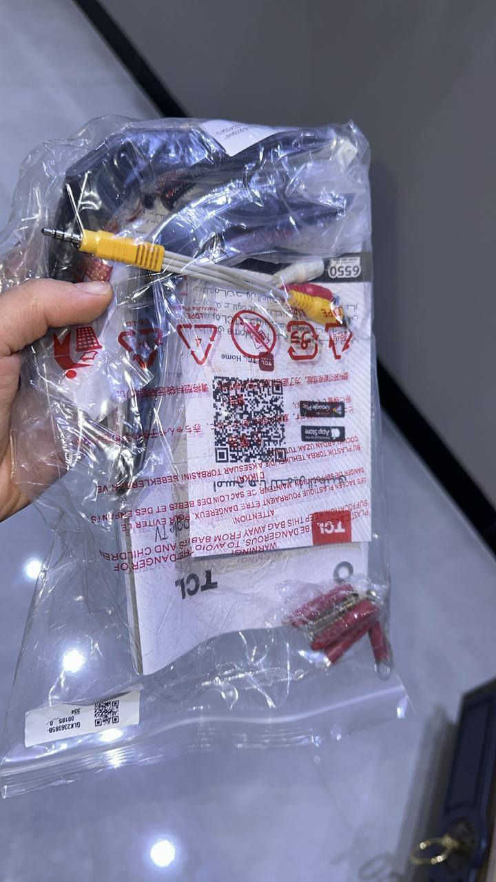 شاشه Tcl حجم 43 دقتها 4K, فئه P755, 
شبه جديده، وياها ريموتات 2 إصليات،
 السعر 300 قفل،
  مكاني بكربلاء، 
***********
هذا رقمي بي واتساب،
