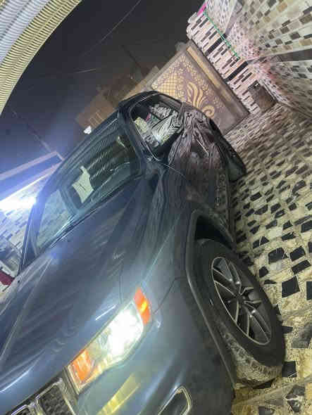 جيب 2020لمتدد فول مواصفات  حادث جاملغ او بنيد او صار بيها حزام جمالية او اثر شخوط بصيطة 
1 فتحة سقف
2 صندوق كهرباء
3 لايت زنون 
4 تشغيل عن بعد 
5 رادار خلفي 
6 رادار جانبي(نقط عمياء)
7 كشنات تدفئة 
8 كشنات كهرباء 
9 كشنات خزن ميموري 
10 تبريد ثلج ❄️ 
سيارة خير من الله او بلعافية على الياهذها 
السعر 190 اوبيها مجال***********
