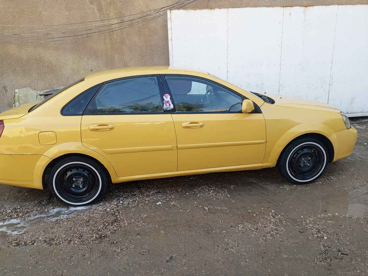 سلام عليكم  سياره نوع اوبترا خليجي موديل ٢٠٠٩ مكينه وكير خير من الله وصل خط وبحث مصفره سعر ٦٢وبيه مجال رقم ***********
